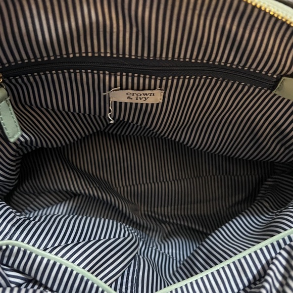 Crown & Ivy purse - Picture 2 of 2